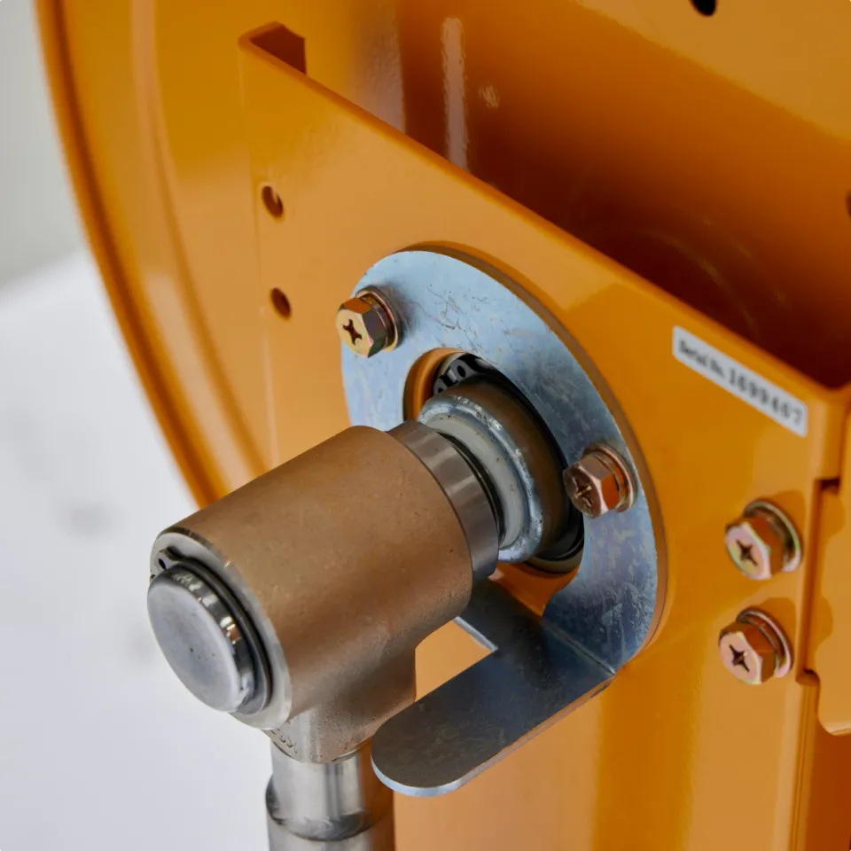 Pedestal hose reel 5