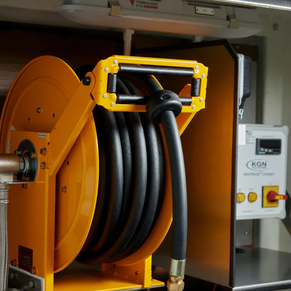 washboost compact AB HR close up