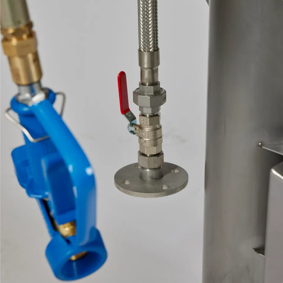 Pedestal hose reel 4